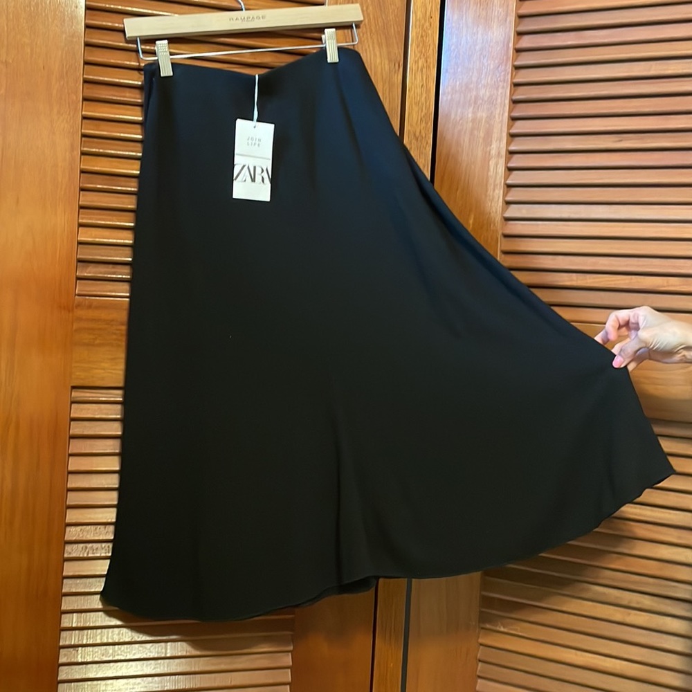 Zara Midi Knit Black skirt